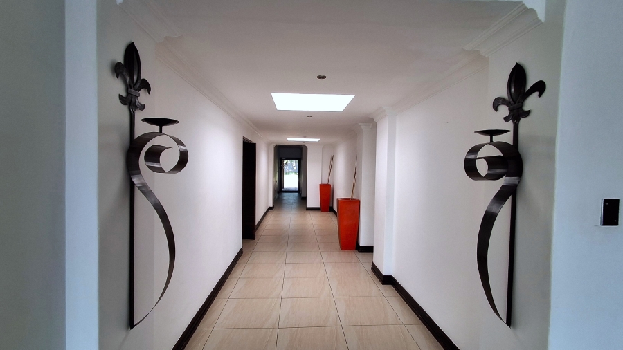 5 Bedroom Property for Sale in Pecanwood Estate North West